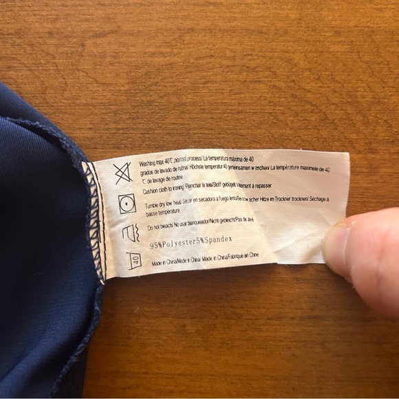 Ekouaer Women’s Blue Satin Pajama Short Sleeve Top and Shorts Set Size small - Picture 9 of 9